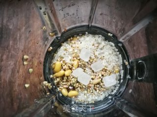 荞麦豆浆的做法步骤：4