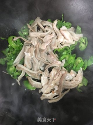 青椒炒肚丝的做法步骤：4
