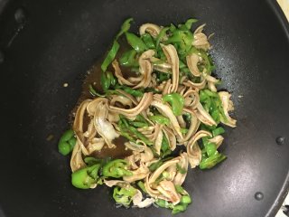 青椒炒肚丝的做法步骤：6
