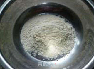 虾皮韭菜肉馅馅饼的做法步骤：2