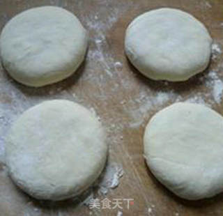 虾皮韭菜肉馅馅饼的做法步骤：7