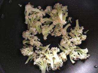 黑胡椒酱炒花菜的做法步骤：5