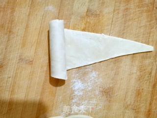 脆皮手抓饼火腿卷的做法步骤：3