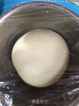 中种肉松辫子吐司的做法步骤：3