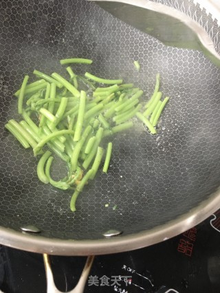 “快手小炒”茼蒿炒鸡蛋的做法步骤：15