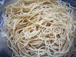 小白菜虾仁豆腐盖浇面的做法步骤：2