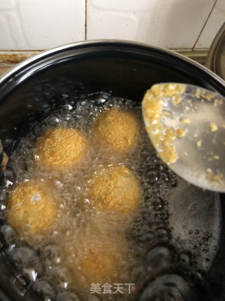 土豆泥芝士虾球的做法步骤：5