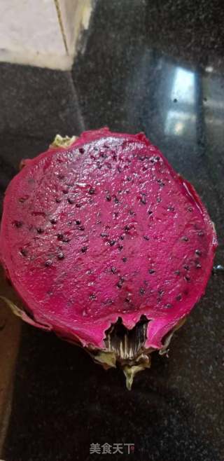 火龙果煎饺的做法步骤：1