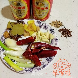 啤酒鲅鱼的做法步骤：1