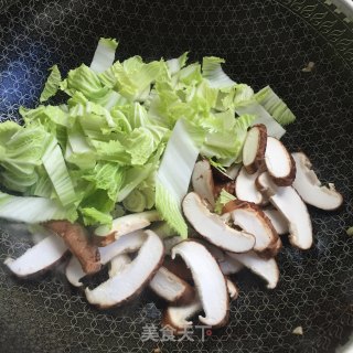 菠菜香菇汤的做法步骤：6
