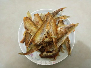 焖酥鱼（罐头）的做法步骤：4