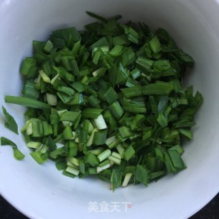 韭菜炒鸡蛋的做法步骤：2