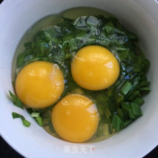 韭菜炒鸡蛋的做法步骤：3