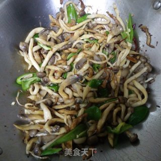 干煸蘑菇小炒的做法步骤：9