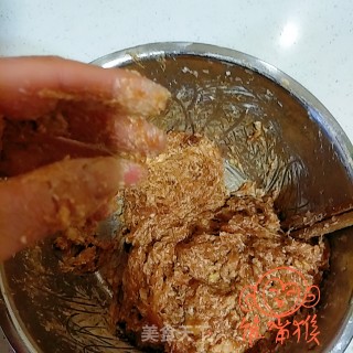 砂锅狮子头的做法步骤：6