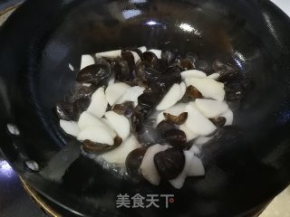 木耳山药炒肉片的做法步骤：5