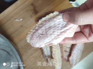 奥尔良烤鸡翅的做法步骤：2