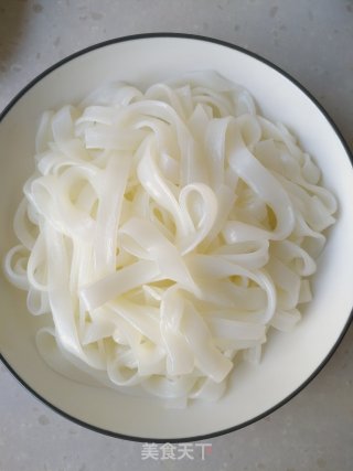 凉拌河粉的做法步骤：3
