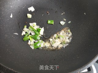 香椿酱烧豆腐的做法步骤：4