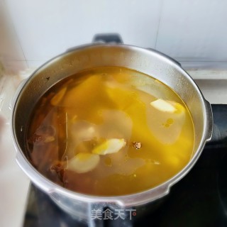 鸡汤山药猪肉馄饨的做法步骤：1