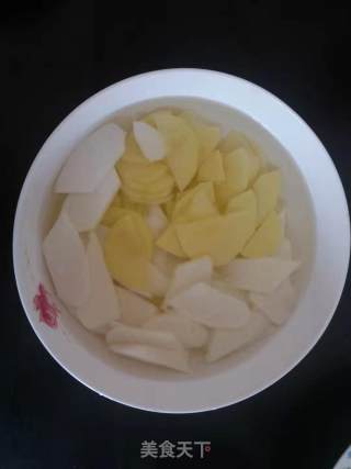 土豆山药片的做法步骤：1