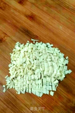 韭菜鸡蛋馅生煎包的做法步骤：2