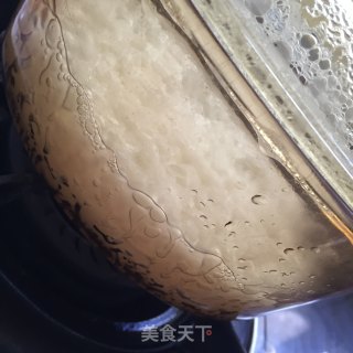 香菇腊肠煲仔饭的做法步骤：6