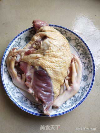 鸭肉炒竹笋的做法步骤：1