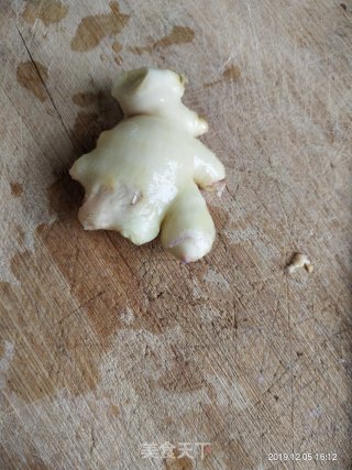 鸭肉炒竹笋的做法步骤：2