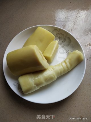鸭肉炒竹笋的做法步骤：3