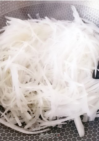 萝卜丝炒牛肉的做法步骤：7