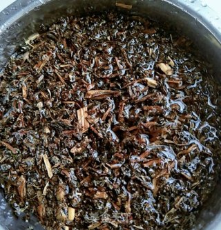 梅干菜烧猪蹄的做法步骤：1