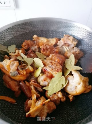 梅干菜烧猪蹄的做法步骤：8