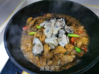 生蚝鲍鱼焖鸡的做法步骤：8