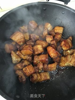 冰糖五花肉的做法步骤：5