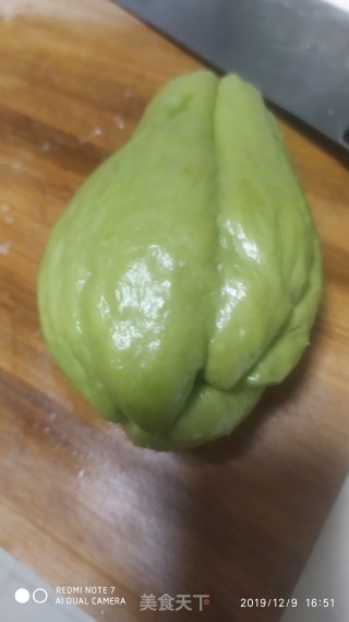 鸡胸肉炒佛手瓜的做法步骤：1