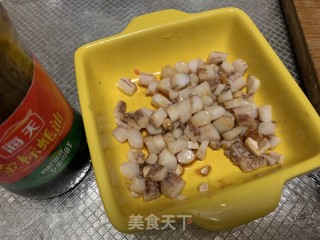 鱿鱼小丸子的做法步骤：1