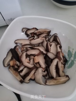 韩式大酱汤的做法步骤：2