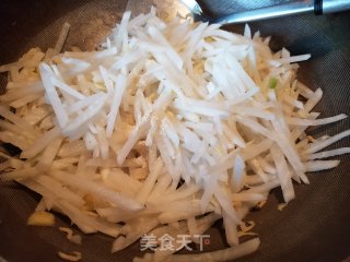 虾皮炒萝卜丝的做法步骤：6