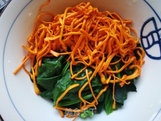 虫草花炒菠菜的做法步骤：6