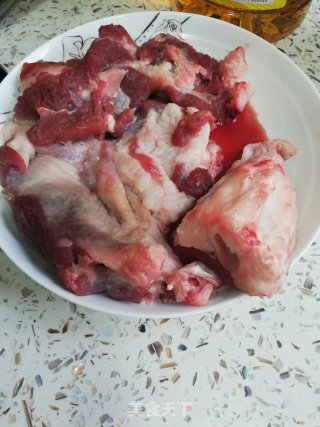 羊肉萝卜汤的做法步骤：1