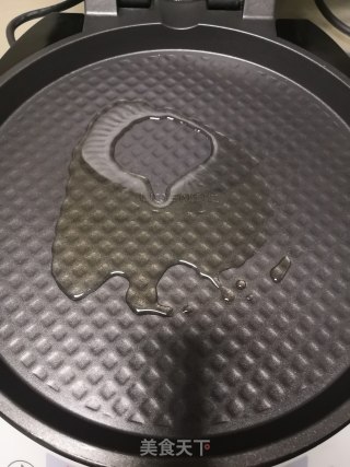 香煎玉米粑粑的做法步骤：3
