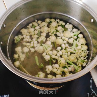 茄汁花菜的做法步骤：3