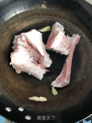 这是骨头汤的做法步骤：3