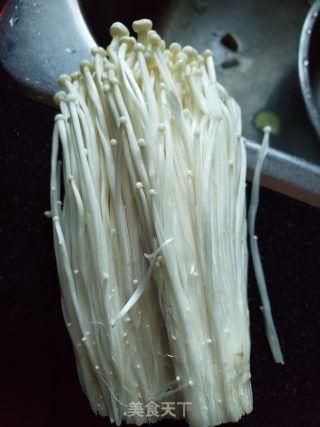 蒜香金针菇的做法步骤：1