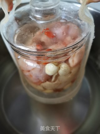 竹荪炖走地鸡的做法步骤：3