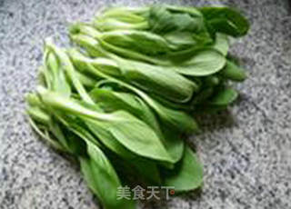 鸡棕菌鸡毛菜炒面疙瘩的做法步骤：3