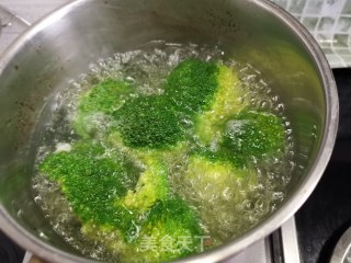 西兰花&橙汁的做法步骤：7