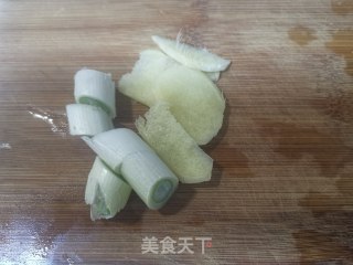 排骨莲藕清汤的做法步骤：4