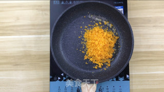 金沙虾仁玉子豆腐的做法步骤：6